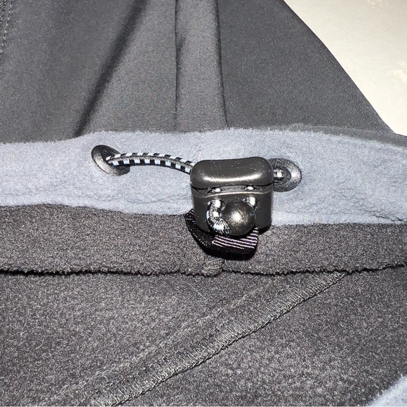 L.L. Bean soft shell nylon/fleece jacket men’s size XL. - Picture 7 of 10